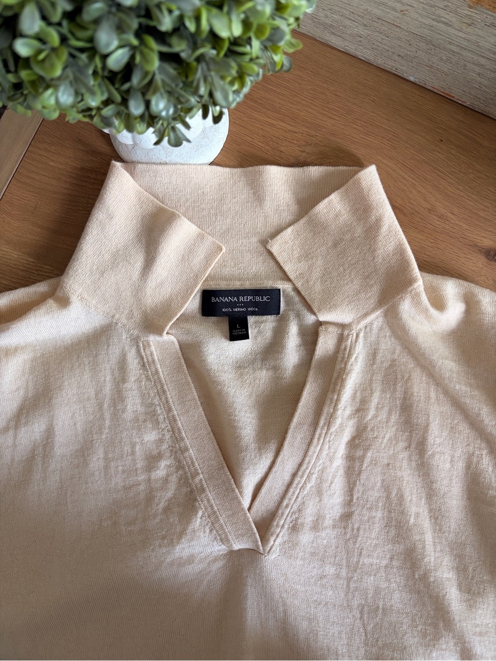 Banana Republic 100% Merino Wool Polo Sweater Collared V-Neck Cream L - Picture 1 of 11